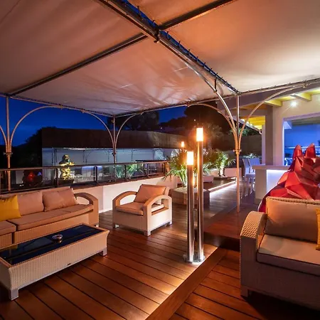 Otel A Casa Di Ma 4*